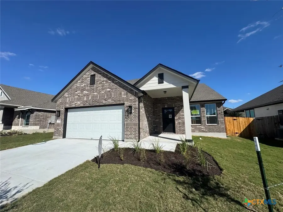 3717 Pin Oak Hills, Seguin, TX 78155 - Image #2