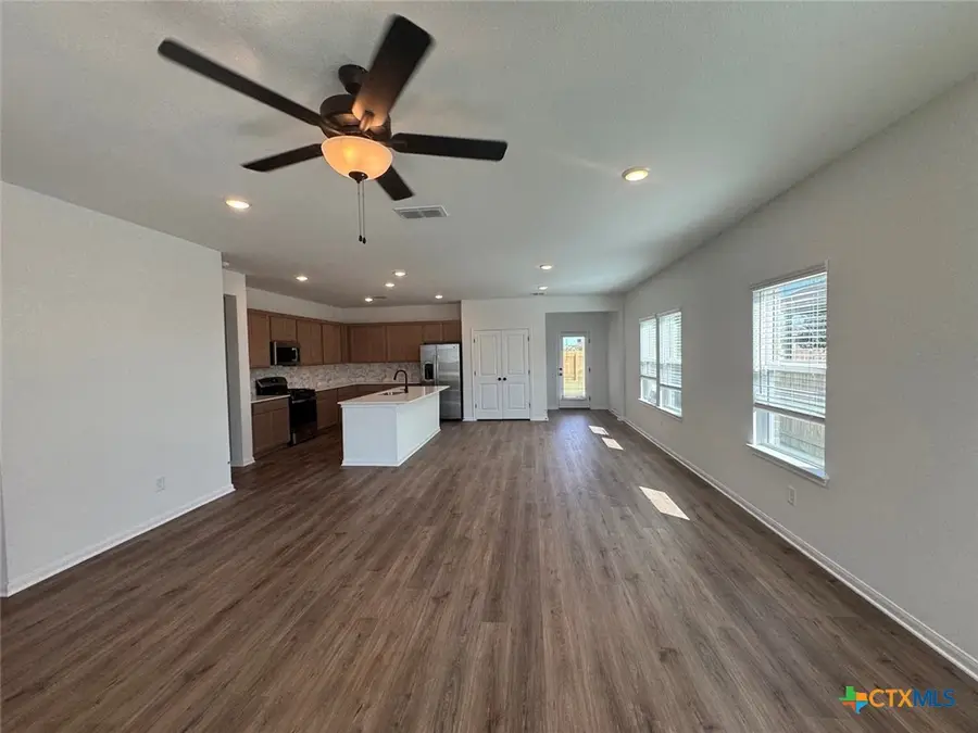 3717 Pin Oak Hills, Seguin, TX 78155 - Image #3