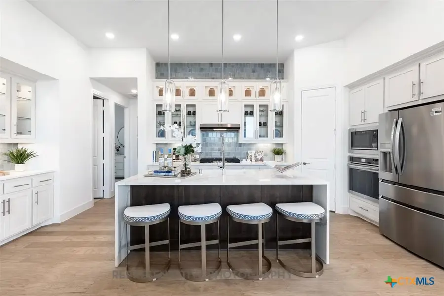 313 White Oak, Castroville, TX 78009 - Image #2