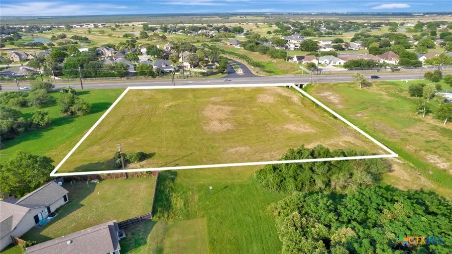 801 N John Stockbauer Drive, Victoria, TX 77904 - Image #3