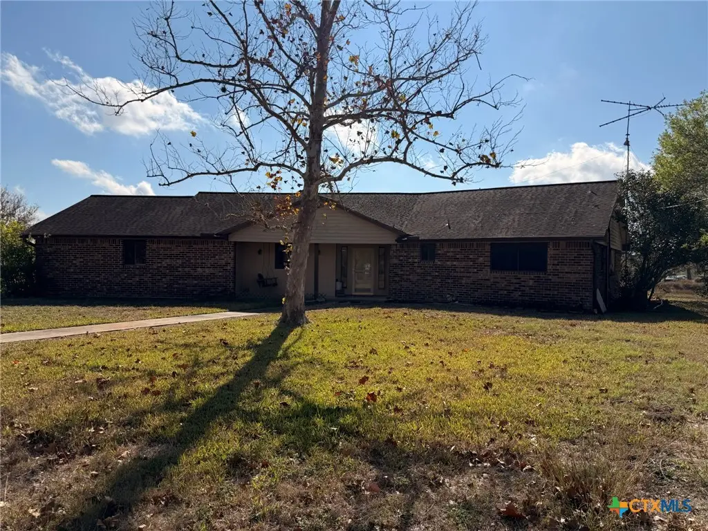 996 Carefree Drive, Victoria, TX 77905 - Image #1