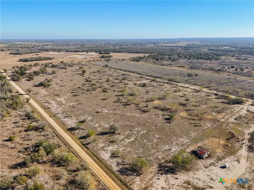 000 Cr 405, Waelder, TX 78959 - Image #1