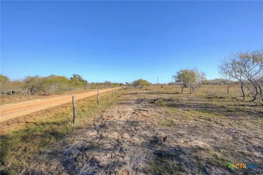 000 Cr 405, Waelder, TX 78959 - Image #2