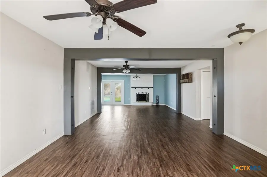 680 E Frontage Road, Victoria, TX 77905 - #2