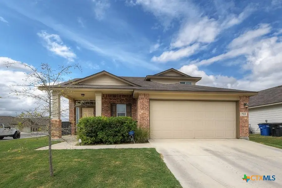 723 Spectrum Drive, New Braunfels, TX 78130 - Image #2