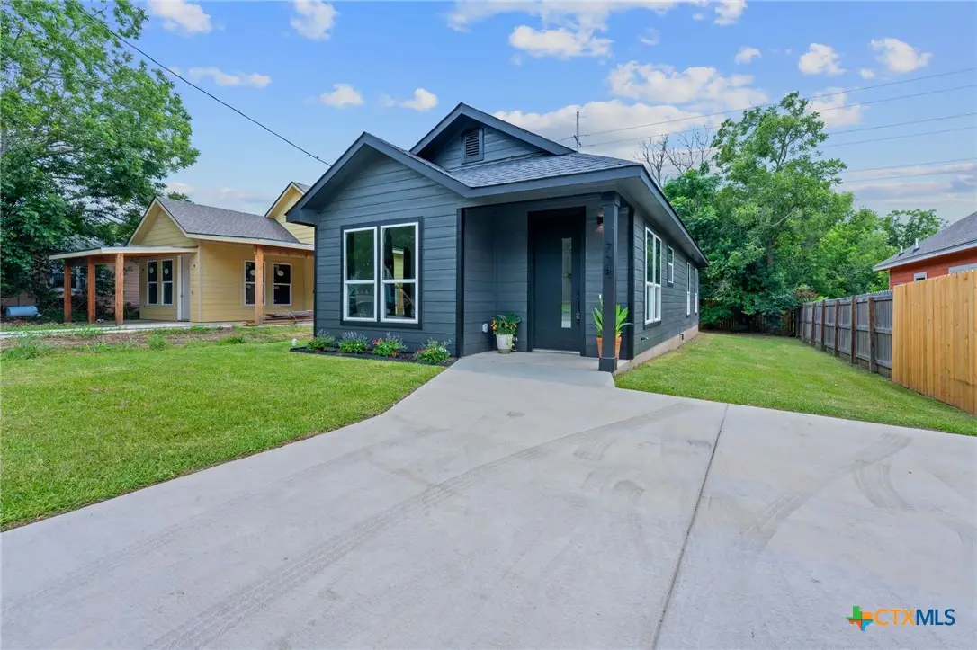 738 Chihuahua Street, Lockhart, TX 78644 - Image #1