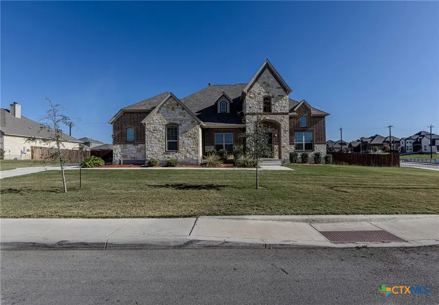 13015 Hunters Trace, Saint Hedwig, TX 78152 - Image #2