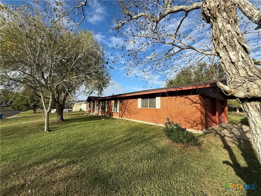 2301 Mcpherson Drive, Port Lavaca, TX 77979 - Image #2