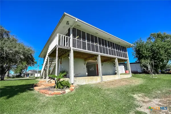 317 E Bayshore Drive, Palacios, TX 77465