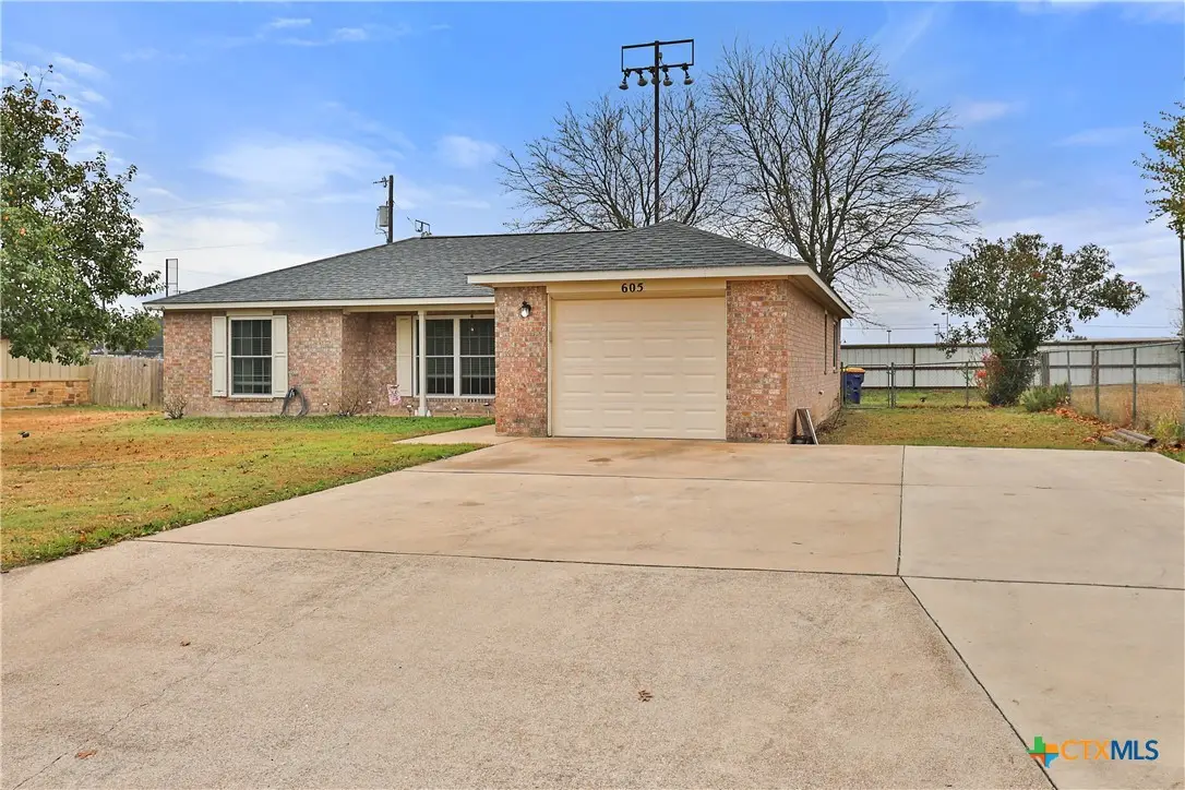 605 Aikman Drive, Troy, TX 76579 - Image #1
