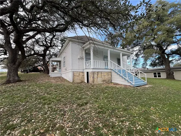 104 N Park Street, Lampasas, TX 76550