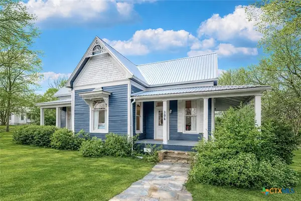 306 5th Avenue, Smithville, TX 78957