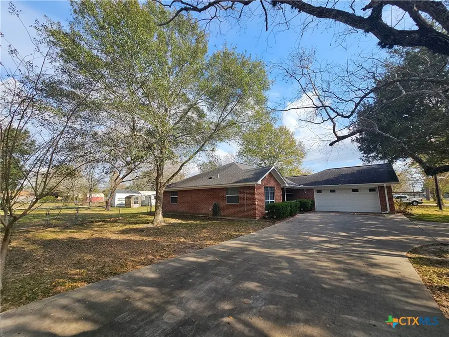 1106 Berkman Drive, Victoria, TX 77904 - Image #2