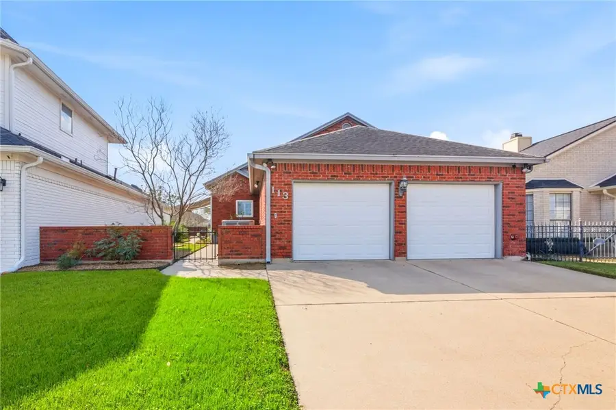 113 Charleston Drive, Victoria, TX 77904 - Image #2
