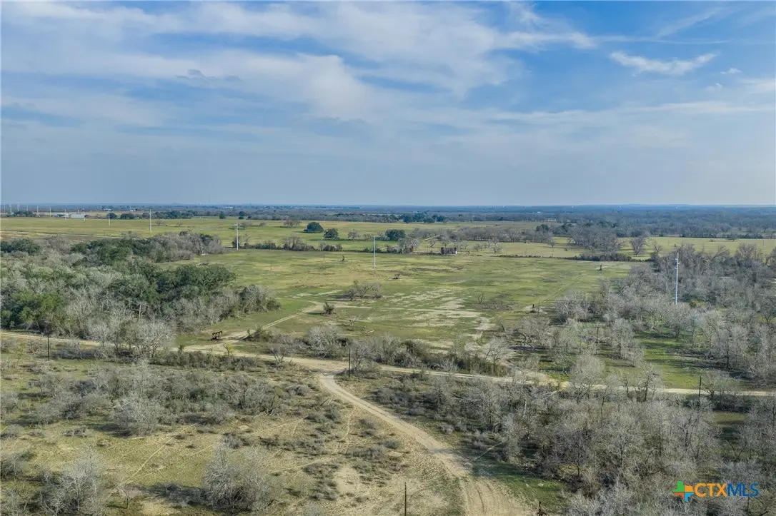 1144 Treetop Lane, Luling, TX 78648 - Image #1