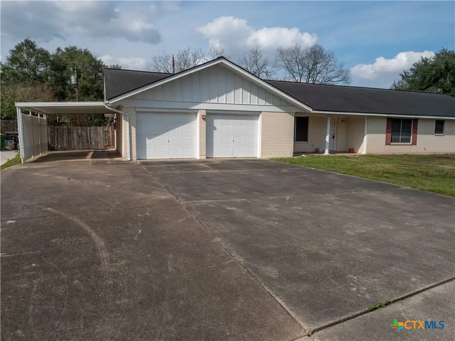 301 Birchwood Drive, Victoria, TX 77901 - Image #3