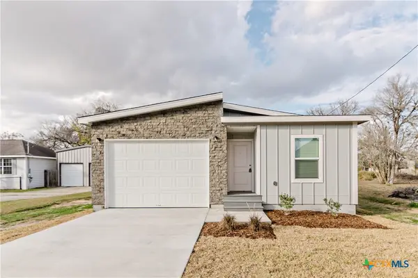 404 Bridge Street, Cuero, TX 77954