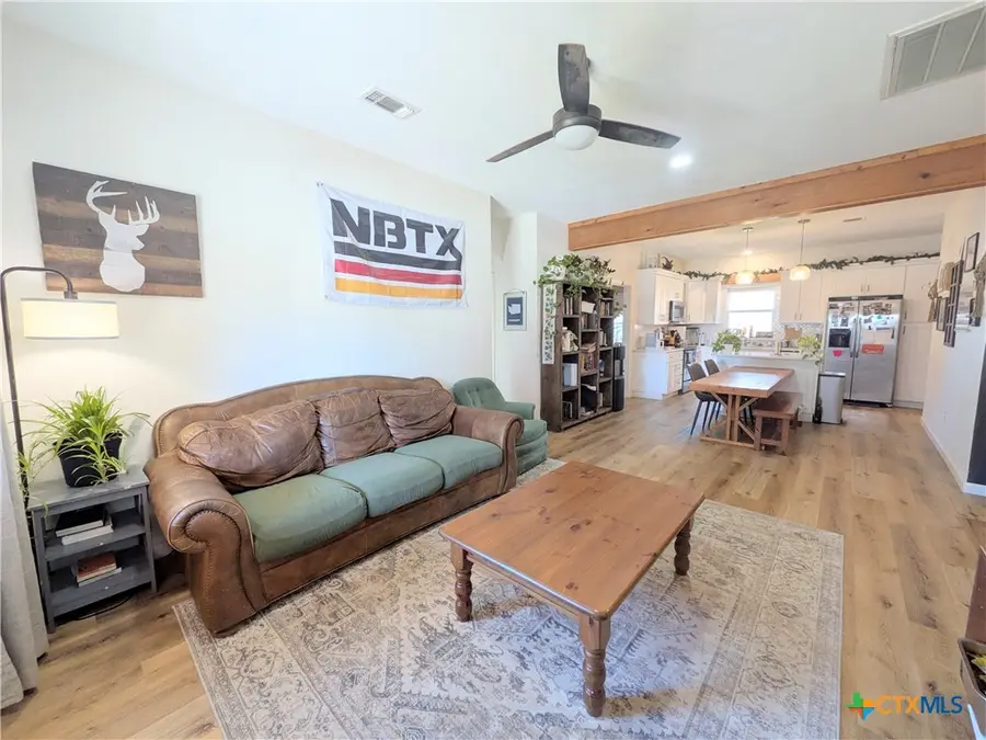 635 E Camp Street, New Braunfels, TX 78130 - Image #2