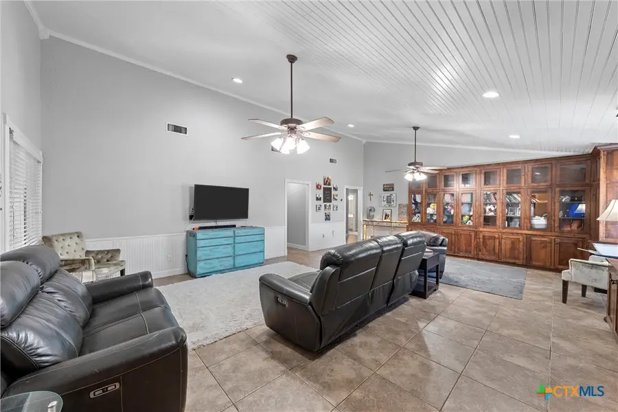 206 Navajo Trail, Gatesville, TX 76528 - #3