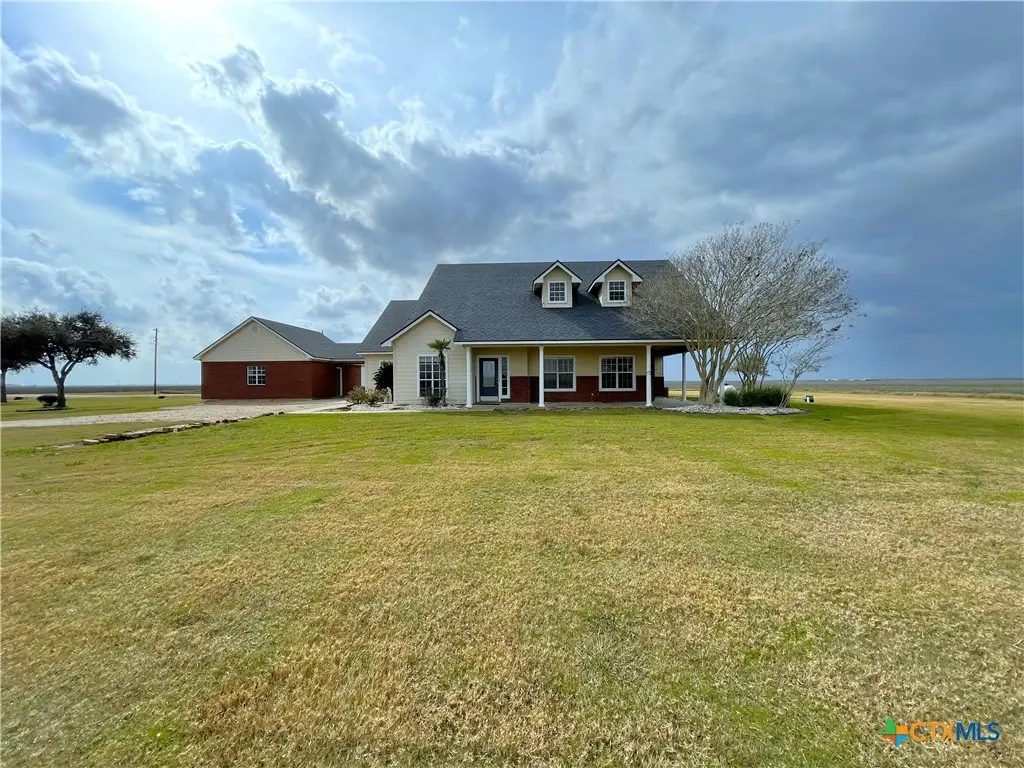 76 W County Road 312, Edna, TX 77957 - Image #1