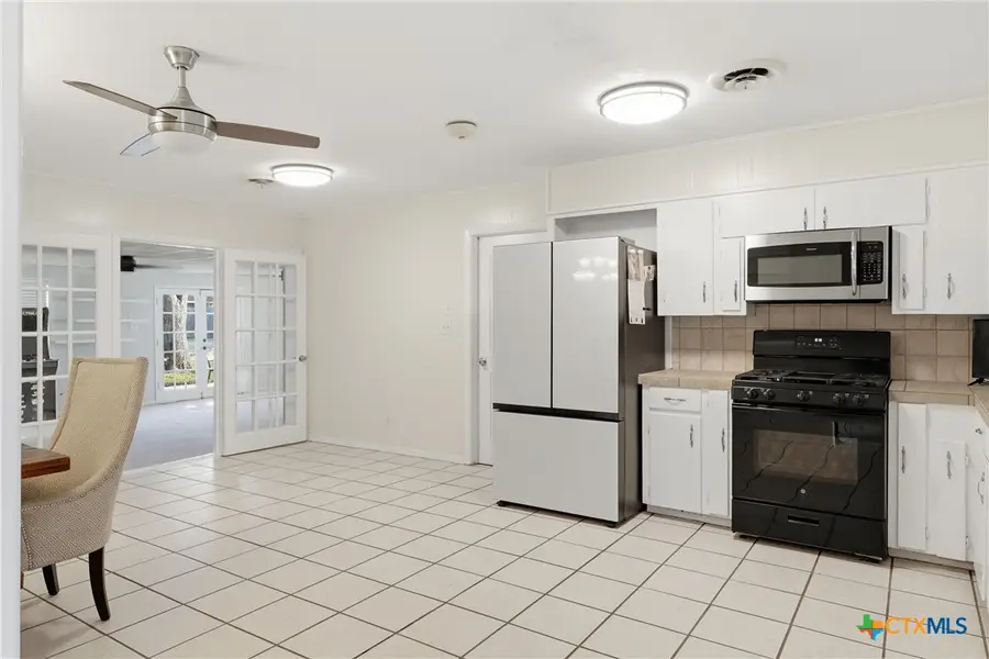 803 Hybiscus Lane, Victoria, TX 77904 - Image #2