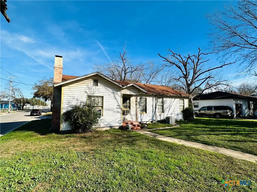 904 Bismark Street, Seguin, TX 78155 - Image #3