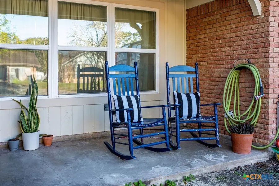 535 Travis Street, Port Lavaca, TX 77979 - Image #3