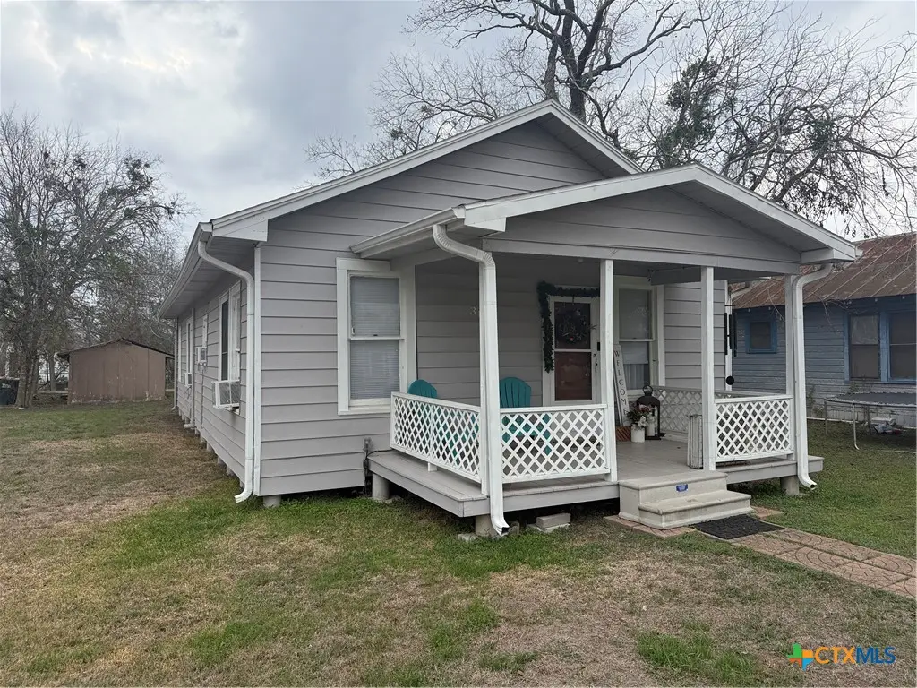 311 W Clayton Street, Cuero, TX 77954 - Image #1