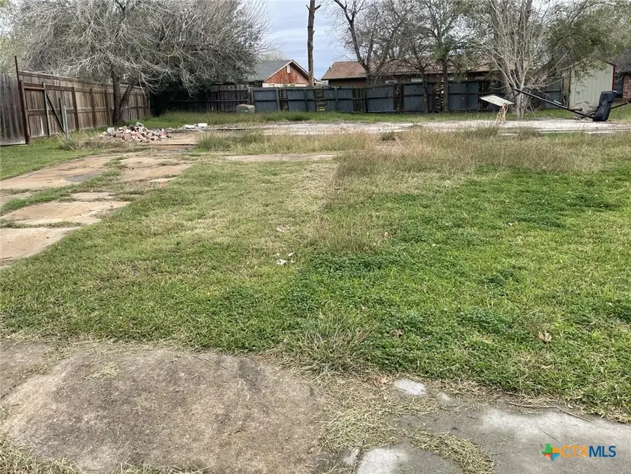 3323 Mayfair Drive, Victoria, TX 77901 - Image #2