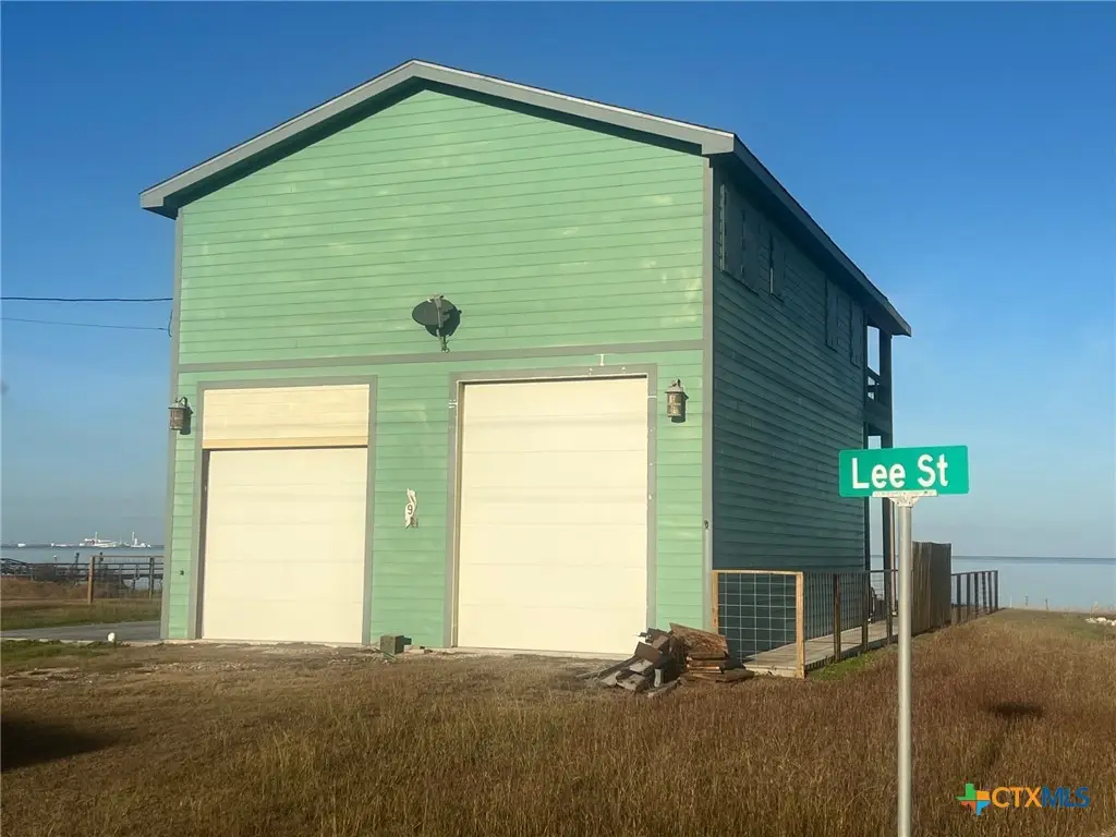9 Lee Street, Port Lavaca, TX 77979 - Image #1
