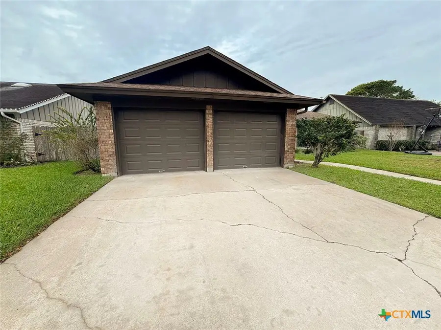 409 Taos Drive, Victoria, TX 77904 - Image #2