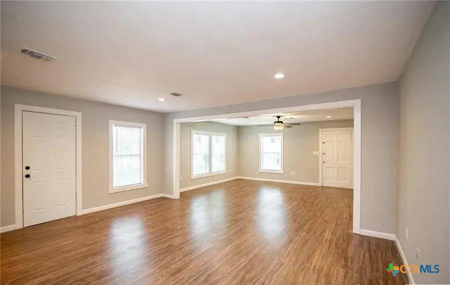 2003 Woodlawn Street, Victoria, TX 77901 - Image #3