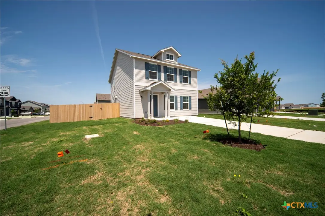 301 Rancho Del Cielo Loop, Jarrell, TX 76537 - Image #1