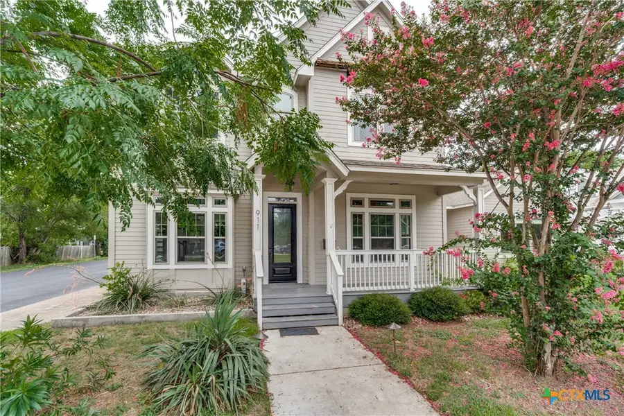 911 Farm Street, Bastrop, TX 78602 - Image #2