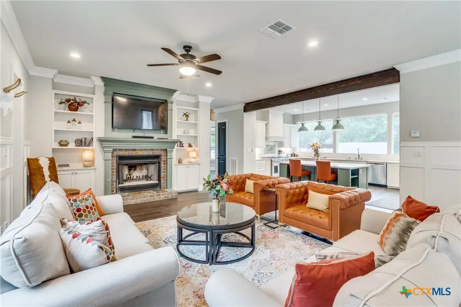 911 Farm Street, Bastrop, TX 78602 - Image #3