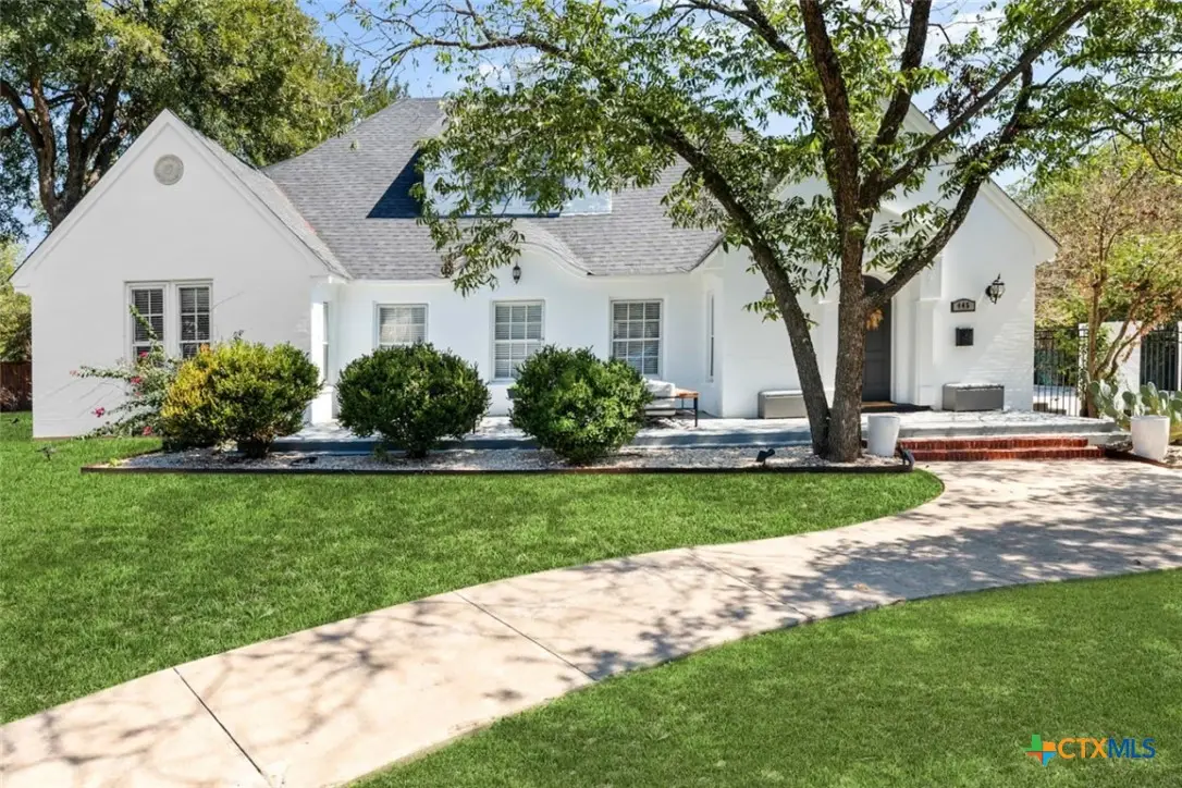 445 N Wall Street, Belton, TX 76513 - #1
