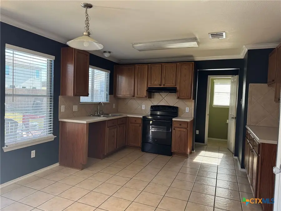 615 Lubbock Lane, New Braunfels, TX 78132 - Image #3