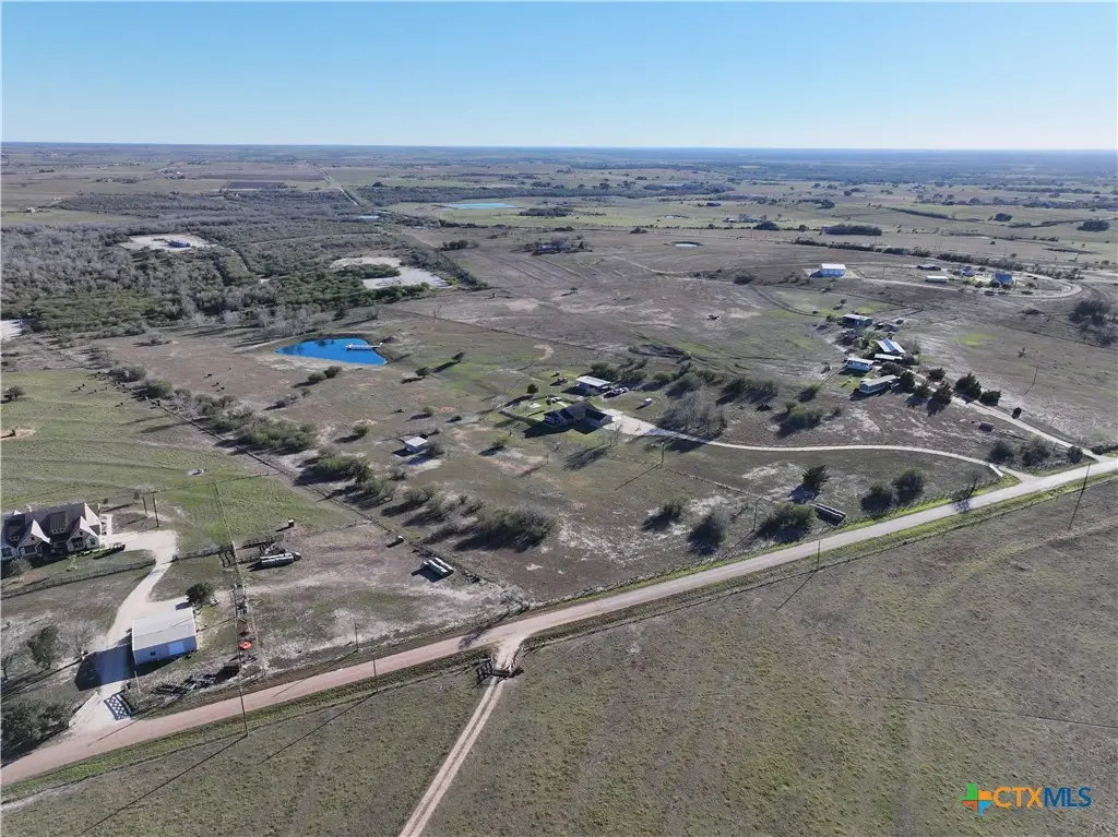 1733 County Road 376, Shiner, TX 77984 - Image #1