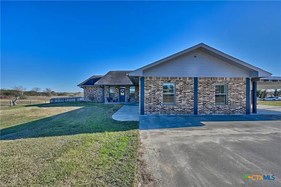 1733 County Road 376, Shiner, TX 77984 - Image #3