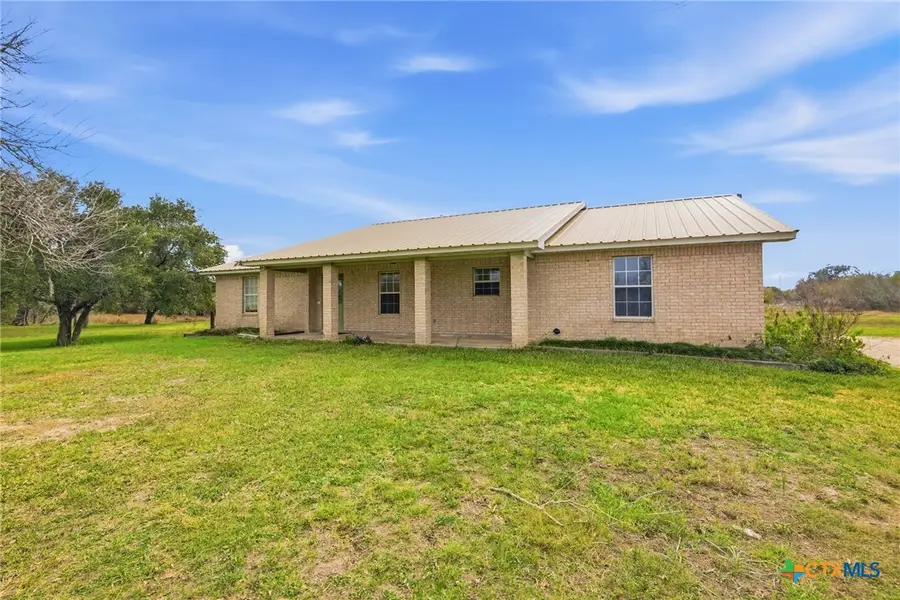 62 North Street, Thomaston, TX 77989 - Image #3