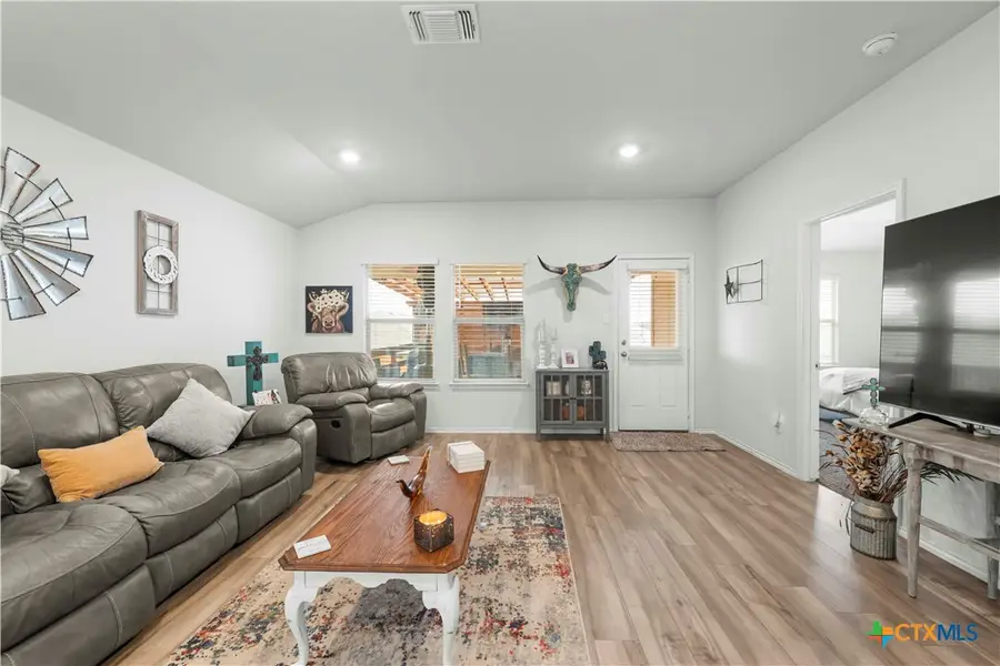 336 Jacquard Court, Troy, TX 76579 - Image #3