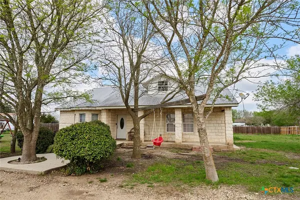 1085 Garrett Trail, Maxwell, TX 78656