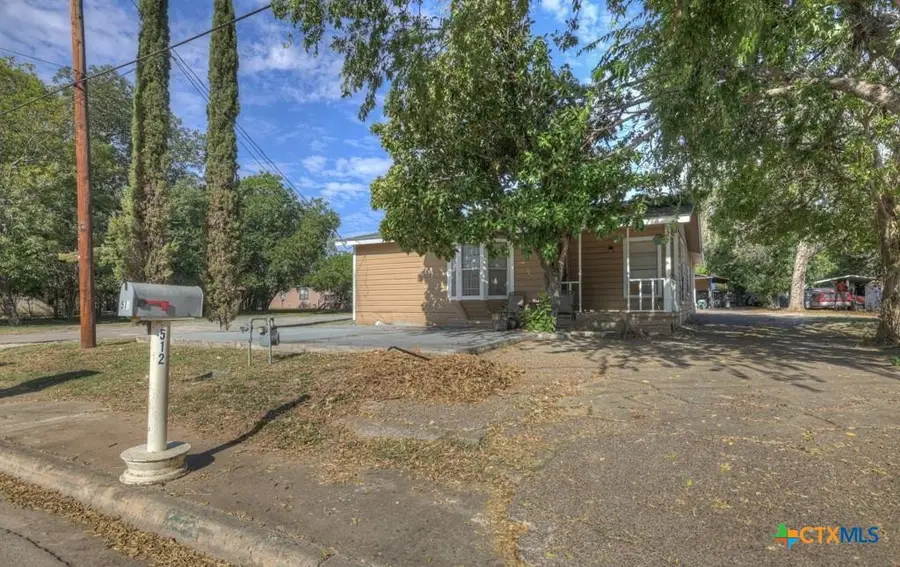 512 Valley Street, San Marcos, TX 78666 - Image #2