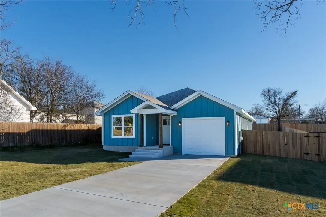 1210 Mills Street, Gatesville, TX 76528 - Image #1