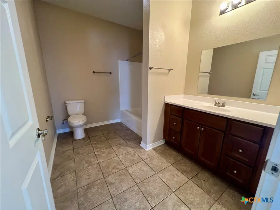 910 E Polk Avenue, Victoria, TX 77901 - Image #3