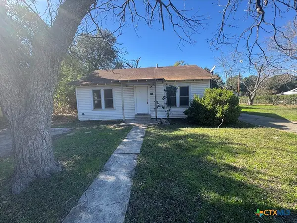 426 Vaughan Avenue, Seguin, TX 78155