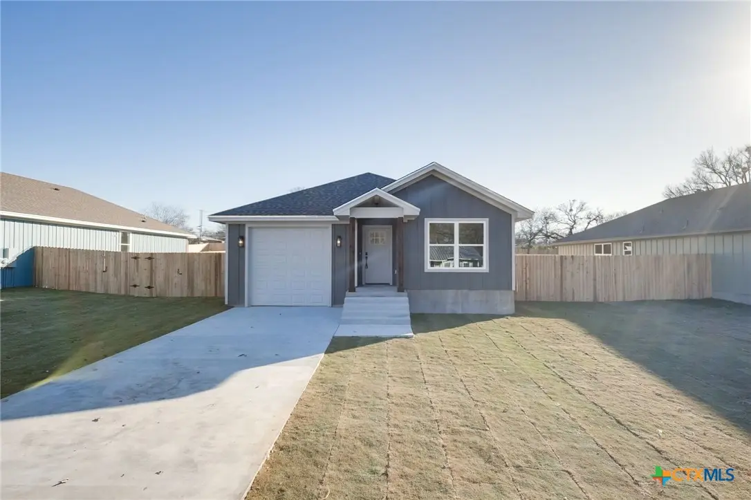 1208 Mills Street, Gatesville, TX 76528 - Image #1