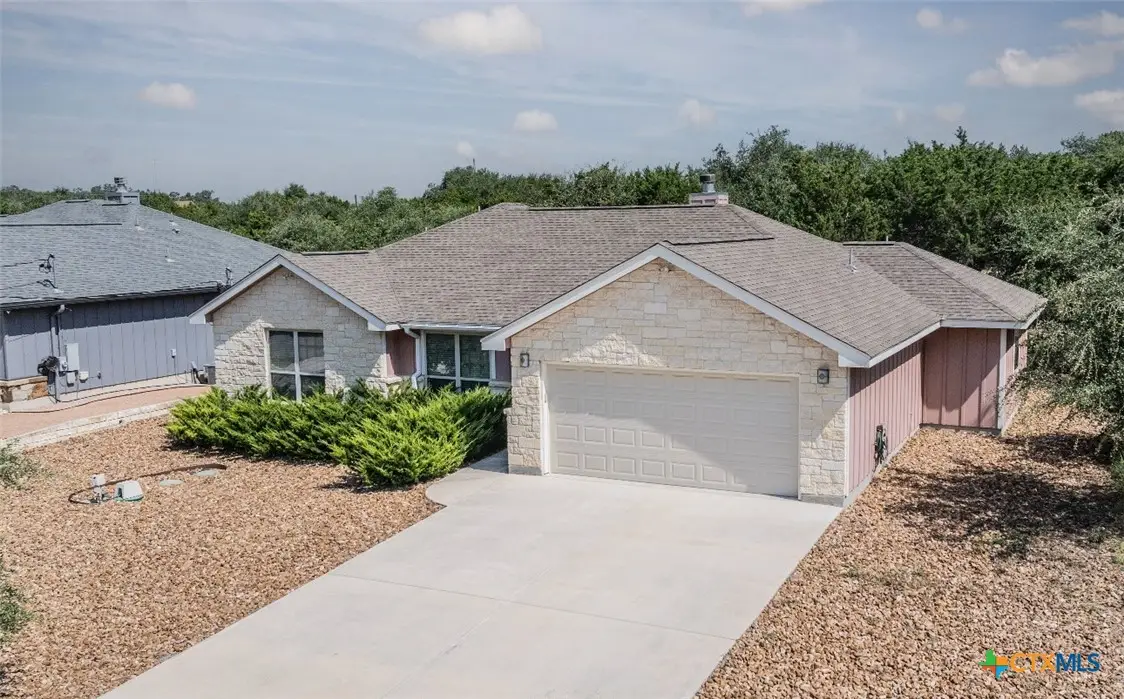 1421 Cottonwood Road, Fischer, TX 78623 - Image #1