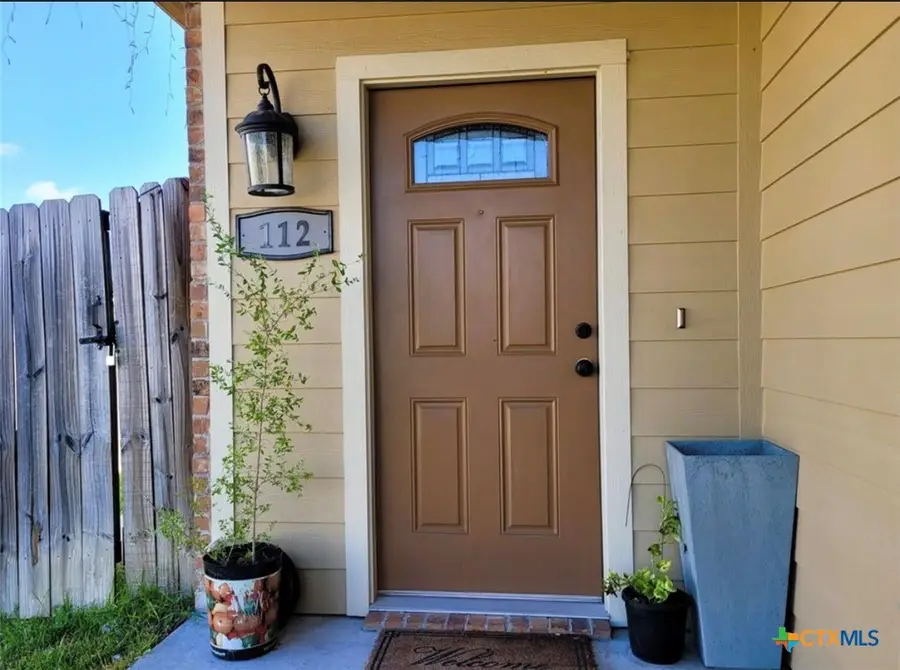 112 Teakwood Drive, Victoria, TX 77901 - Image #2