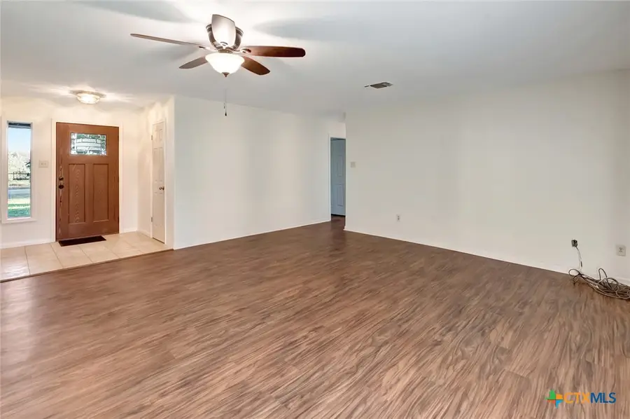 110 Fawn Drive, Victoria, TX 77905 - Image #3